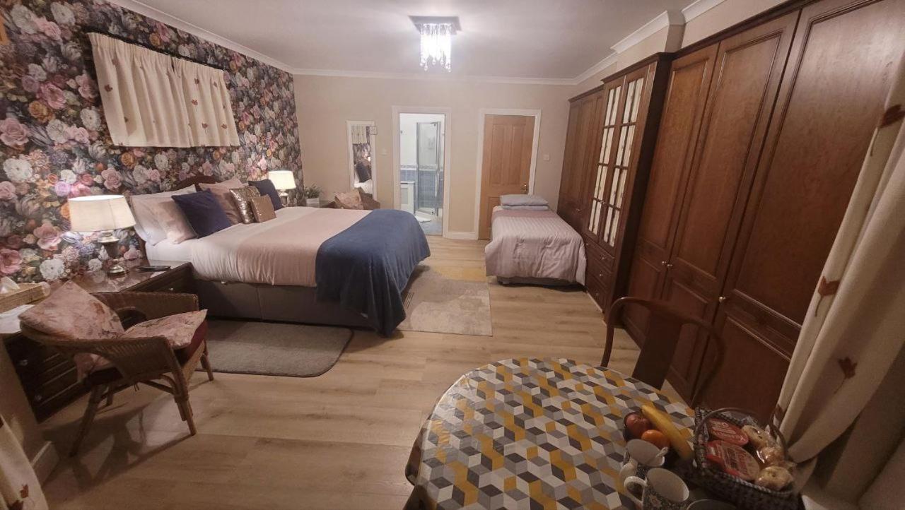 The Yoke And Self-catering Laois Homestay *